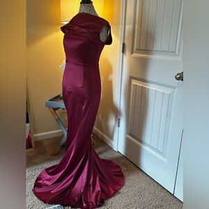 Burgundy elegant mermaid evening dress.